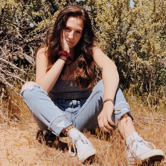 Meet your Posher, Audrey💛 - Picture 1 of 1